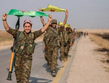 «Ηλεκτροσόκ» στην Άγκυρα: Το Πεντάγωνο ενέκρινε την προμήθεια όπλων στους Σύρους Κούρδους του YPG